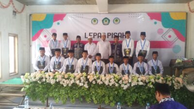 haru-dan-syukur-warnai-tasyakuran-kelulusan-siswa-smp-&-smk-bahrul-ulum