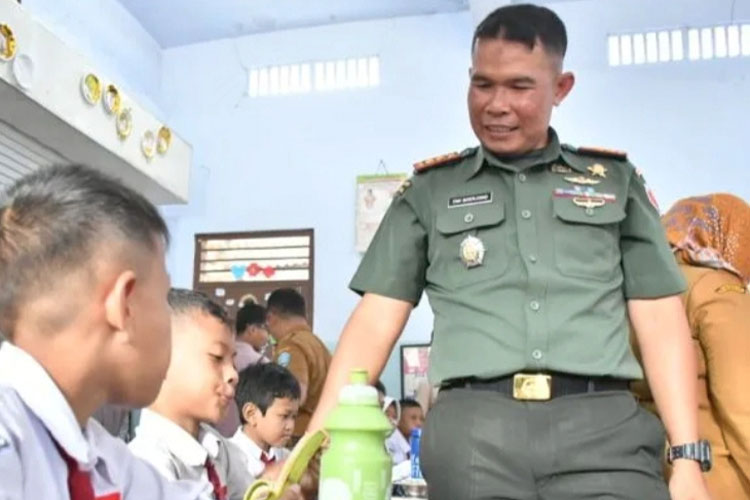 sempat-terhenti,-program-makan-bergizi-gratis-di-ponorogo-kembali-bergulir-–-times-banyuwangi