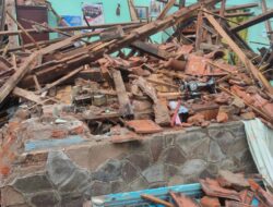 Miris, Diguyur Hujan Deras Rumah Warga di Singojuruh Roboh