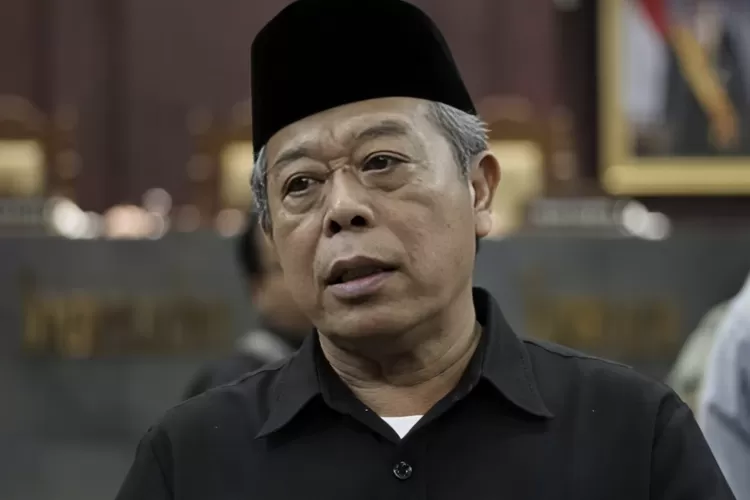 kpk-full-senyum:-tersangka-korupsi,-mantan-ketua-dprd-jatim-kusnadi-ditemukan-setelah-hilang-misterius