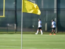 Fungsi Tiang Bendera pada Sudut Lapangan Sepak Bola