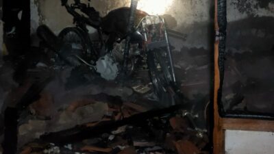 ‎ditinggal-mengantar-voly,-rumah-warga-kedunen-desa-bomo-kebakaran