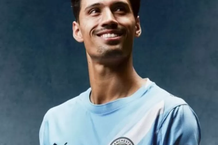 pep-guardiola-full-senyum,-tijjani-reijnders-resmi-berlabuh-ke-manchester-city