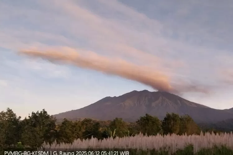 gunung-raung-erupsi-terus-menerus-hari-ini,-apakah-akan-naik-ke-level-iii?