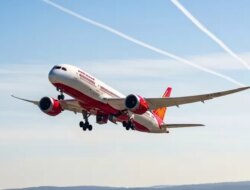 Tangis Keluarga Korban Pecah, 242 Tewas dalam Kecelakaan Pesawat Air India AI171 – Radar Banyuwangi
