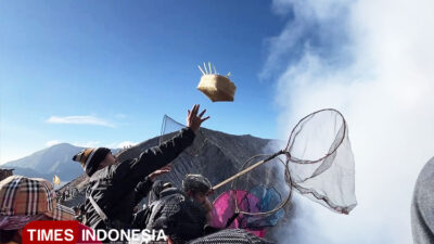 akar-sejarah-yadnya-kasada-bromo,-jejak-cinta-tengger-dan-spiritualitas-abadi-–-times-banyuwangi