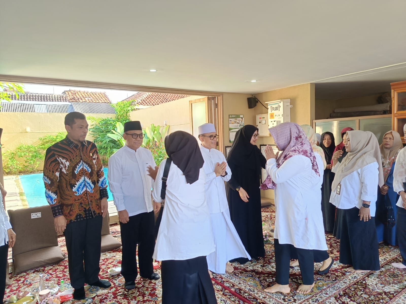 walimatul-hajj-bupati-banyuwangi,-ketua-ojk-dan-opd-hadiri-acara-syukuran