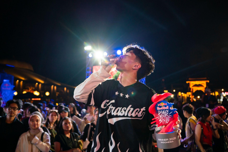 juara-red-bull-dance-your-style,-albert-alessandro-wakili-indonesia-di-as-–-times-banyuwangi