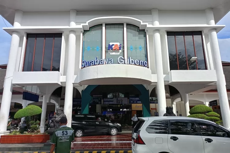 stasiun-surabaya-gubeng-kini-terhubung,-cek-layanan-kereta-api-dan-moda-lainnya-yang-bikin-perjalanan-makin-mudah