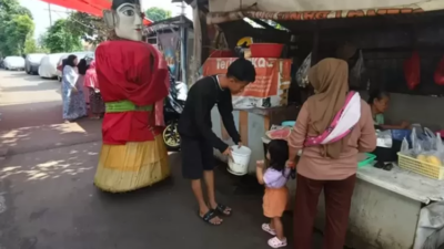 pemprov-jakarta-siapkan-aturan-tegas,-larang-ondel-ondel-untuk-mengamen!