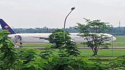 kronologi-ancaman-bom-yang-paksa-pesawat-saudia-airlines-mendarat-darurat-di-kualanamu-–-times-banyuwangi