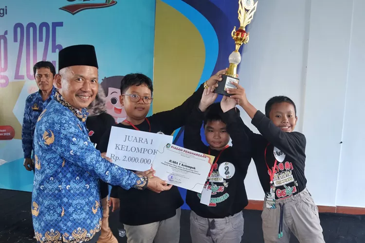 heboh!-anak-anak-banyuwangi-bertarung-cerdas-di-olimpiade-gasing,-genteng-jawaranya!