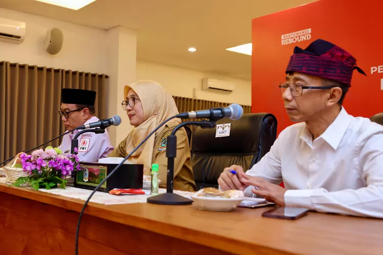 warga-banyuwangi-wajib-tahu!-kini-urus-izin,-pendidikan,-dan-kesehatan-bisa-lewat-chat-whatsapp!