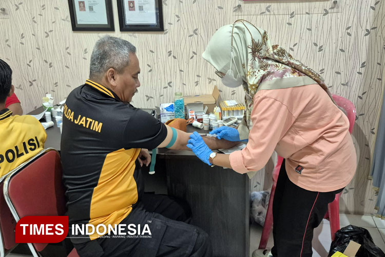 polresta-banyuwangi-hadirkan-pelayanan-kesehatan-gratis-dan-donor-darah-untuk-masyarakat-–-times-banyuwangi