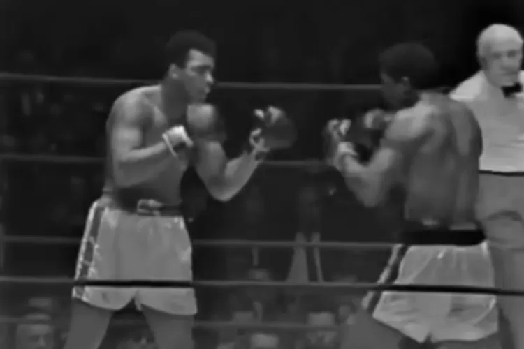 kisah-menarik-20-juni:-muhammad-ali-dinyatakan-bersalah-menolak-mengikuti-wajib-militer