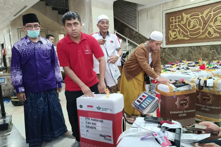 aturan-ketat-jelang-kepulangan-haji:-sabuk-logam-dilarang,-semua-koper-harus-lolos-x-ray