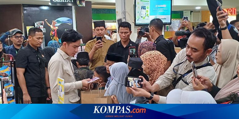 momen-gibran-borong-alat-tulis-untuk-anak-yatim-piatu-di-banyuwangi