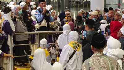 penutupan-bandara-oman,-2-kloter-jemaah-haji-banyuwangi-tertahan-di-jeddah