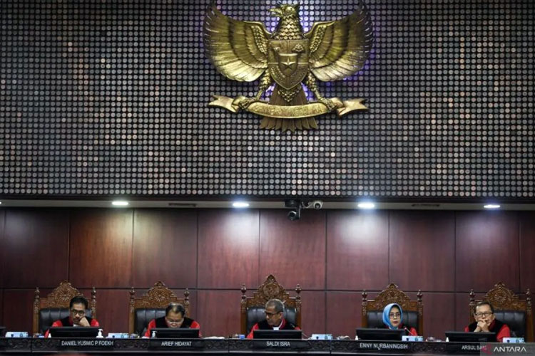 mk-putuskan-pemilu-nasional-dan-daerah-dipisahkan-dengan-jeda-2-2,5-tahun-–-times-banyuwangi