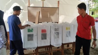 akhir-dari-pemilu-5-kotak!-mk-resmi-pisahkan-jadwal-pemilu-nasional-dan-daerah