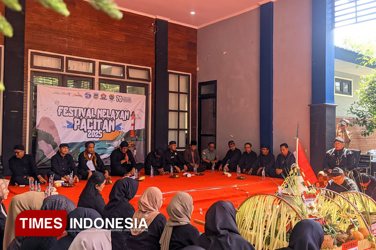 tasyakuran-laut-festival-nelayan-pacitan-2025-warnai-tradisi-1-muharram-1447-hijriah-–-times-banyuwangi