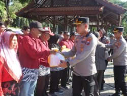 Polresta Banyuwangi Gelar Bakti Sosial Salurkan 1.500 Paket Sembako Jelang Hari Bhayangkara ke-79