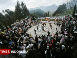 Bromo Sunset Music and Culture 3 Pukau Wisatawan Lokal dan Mancanegara – TIMES Banyuwangi