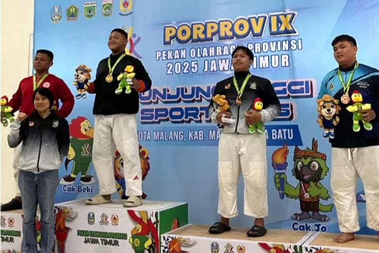 nio-alfarezqi-gondol-perunggu,-kontingen-judo-banyuwangi-sumbang-6-medali-di-porprov-ix-2025