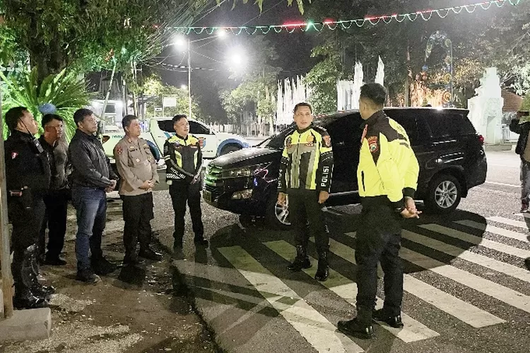 polresta-banyuwangi-gelar-patroli-skala-besar-cegah-gangguan-kamtibmas