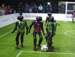 Bukan Timnas Sepak Bola, Tapi Robot Humanoid yang Bikin Heboh Penonton di Beijing – TIMES Banyuwangi