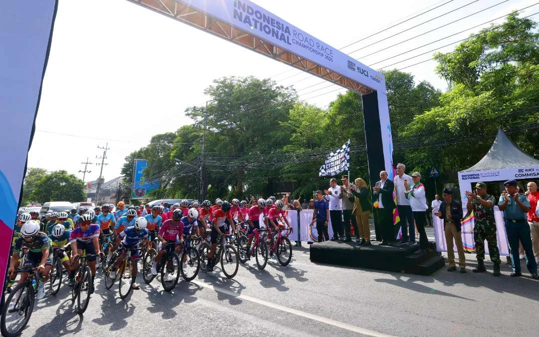 kejurnas-balap-sepeda-2025-di-banyuwangi,-bupati:-event-ini-tingkatkan-kunjungan-wisata