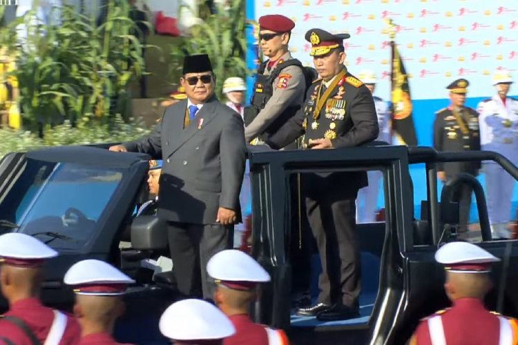 presiden-prabowo-pimpin-upacara-hut-ke-79-bhayangkara,-polri-tampilkan-robot-canggih-di-monas-–-times-banyuwangi