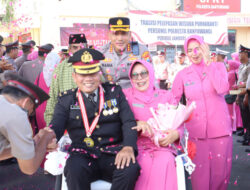 Kapolresta Banyuwangi Antar Purnawirawan Polisi Naik Becak di Wisuda Purnabakti – TIMES Banyuwangi