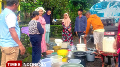 luapan-sungai-badeng-putus-akses-air-di-songgon,-bpbd-banyuwangi-dropping-air-bersih-–-times-banyuwangi