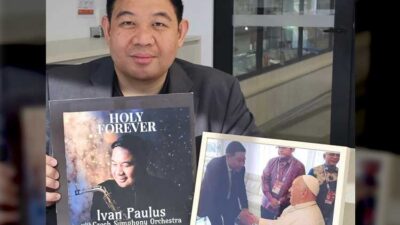 holy-forever,-album-persembahan-ivan-paulus-untuk-mendiang-paus-fransiskus-–-times-banyuwangi