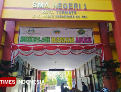 PDB SMAN 1 Ternate Bikin Pusing Tujuh Keliling: Nama Anak Hilang, Orang Tua Meradang – TIMES Banyuwangi