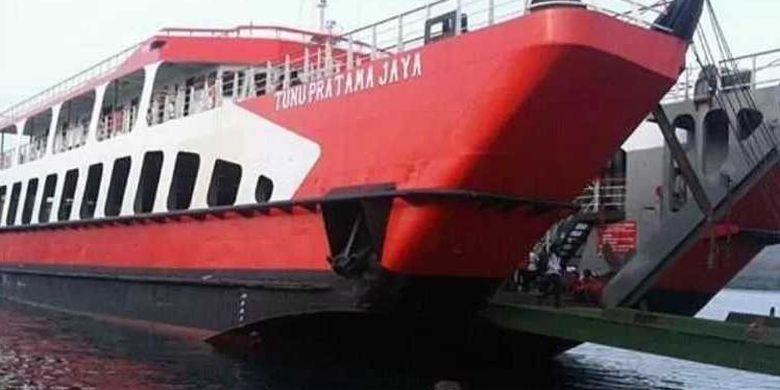 kesaksian-abk-kapal-tenggelam-di-selat-bali:-kapal-miring,-blackout,-saya-langsung-nyebur
