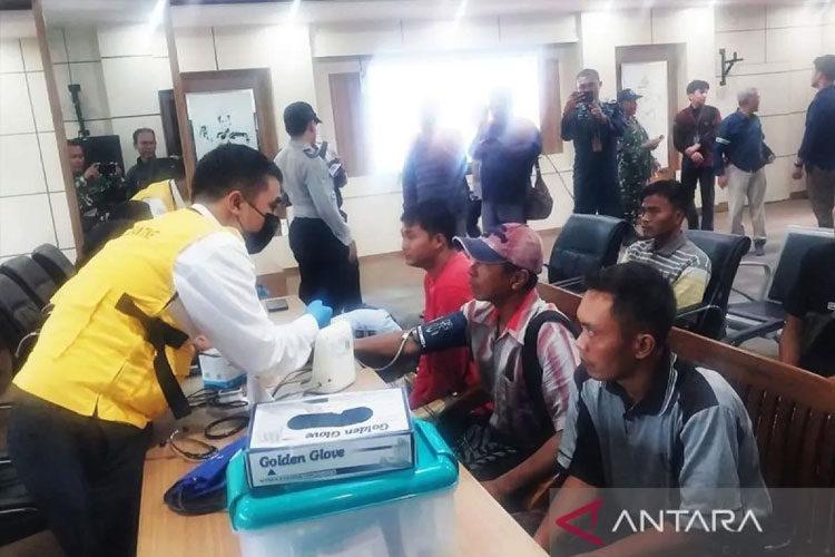 detik-detik-tenggelamnya-kmp-tunu-pratama-jaya-di-selat-bali,-kesaksian-penumpang-selamat-–-times-banyuwangi