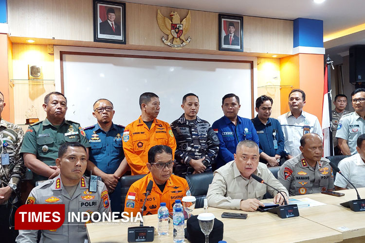 menhub-dudy-purwagandhi-minta-proses-pencarian-korban-kmp-tunu-pratama-jaya-dilakukan-dengan-maksimal-–-times-banyuwangi