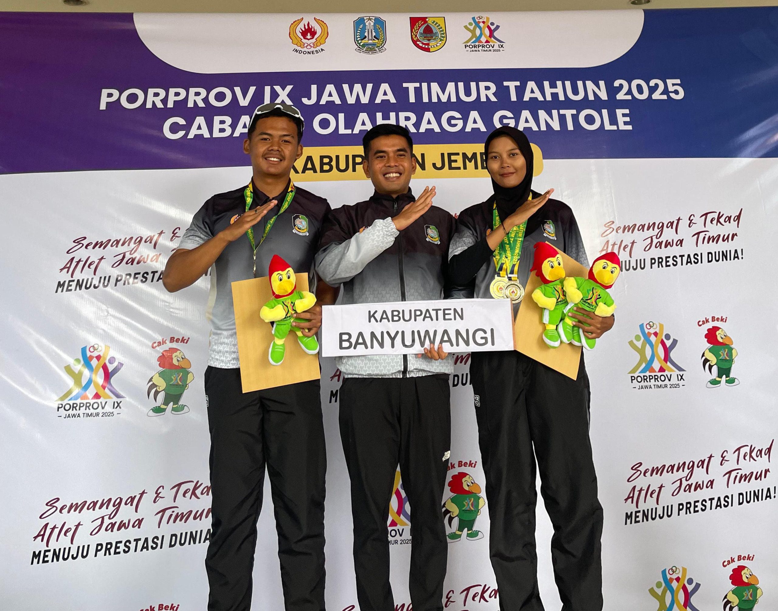 aerosport-gantole-banyuwangi-sumbang-1-emas-dan-2-perak
