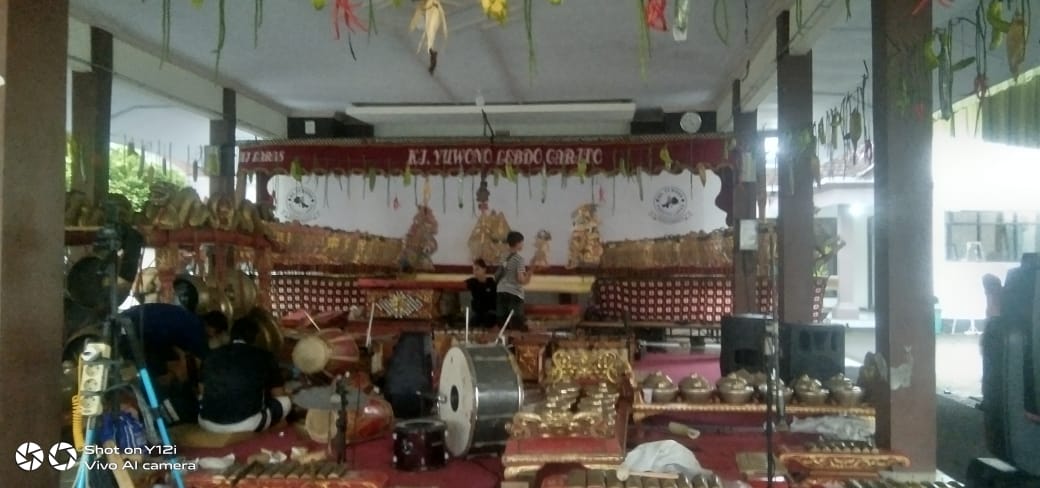 bersih-desa-temuasri-dengan-psgelaran-wayang-kulit