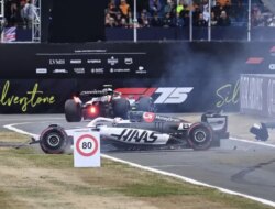 Baru Debut di Silverstone, Bearman Bikin Blunder Fatal: Crash dan Kena Penalti