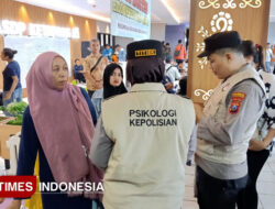 Dari Pintu Ke Pintu Korban KMP Tunu Pratama Jaya Dapat Trauma Healing dari Polresta Banyuwangi – TIMES Banyuwangi