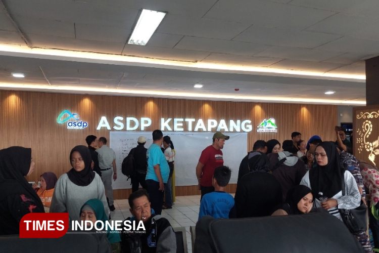 tim-sar-gabungan-kantongi-39-nama-korban-hilang-tenggelamnya-kmp-tunu-pratama-jaya-–-times-banyuwangi
