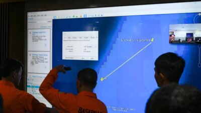 detik-detik-pencarian-kmp-tunu-di-selat-bali:-ada-sinyal-di-kedalaman-60-meter!