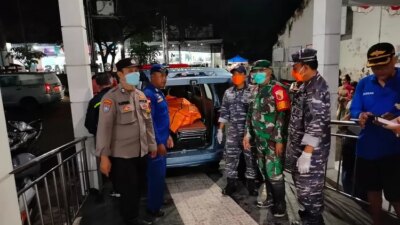 dua-mayat-korban-tenggelamnya-kmp-tunu-pratama-ditemukan-di-pantai-selatan