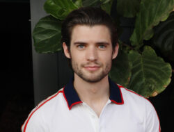 Jelang Rilis Superman, David Corenswet Minta ‘Restu’ Henry Cavill – TIMES Banyuwangi
