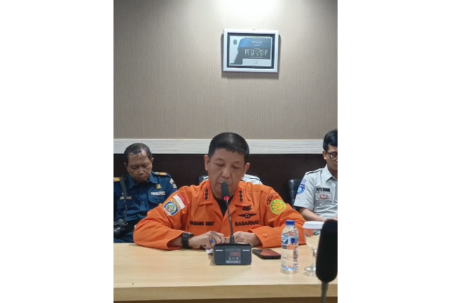 pencarian-hari-kelima-korban-kmp-tunu-pratama-jaya,-udara-dan-laut-dikerahkan-di-selat-bali