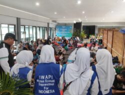 Wujud Kepedulian Terhadap Keluarga Korban KMP Tunu Pratama Jaya, DPC IWAPI Banyuwangi Salurkan Bantuan