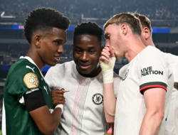 Momen Canggung Estevao Cetak Gol ke Chelsea Calon Klubnya Nanti: Pas Dipanggil Palmer Malah Ogah Gabung!